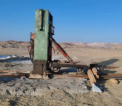 水電站壓力鋼管斜井天井鉆機(jī)施工